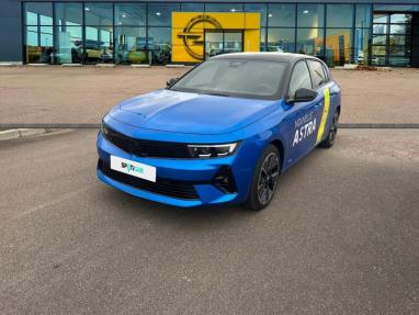 Voir le détail de l'offre de cette OPEL Astra Electric 156ch GS de 2024 en vente à partir de 31 999 € 