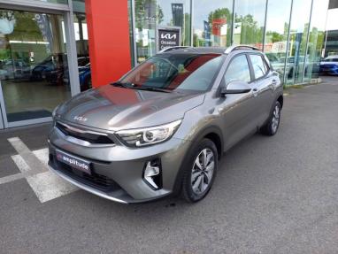 Voir le détail de l'offre de cette KIA Stonic 1.0 T-GDi 100ch Active DCT7 de 2023 en vente à partir de 215.91 €  / mois