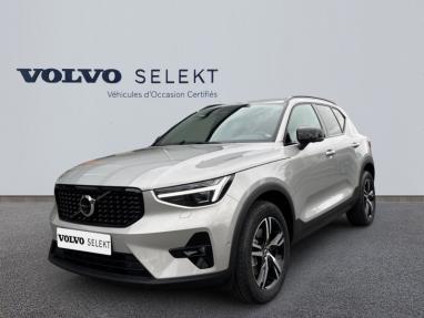 Voir le détail de l'offre de cette VOLVO XC40 B3 163ch Plus DCT 7 de 2024 en vente à partir de 40 499 € 