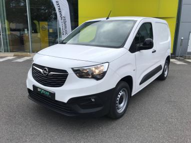 Voir le détail de l'offre de cette OPEL Combo Cargo L1H1 650kg 1.5 100ch Pack Clim de 2021 en vente à partir de 214.01 €  / mois