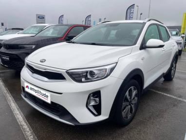 Voir le détail de l'offre de cette KIA Stonic 1.0 T-GDi 100ch MHEV Active iBVM6 de 2020 en vente à partir de 184.96 €  / mois