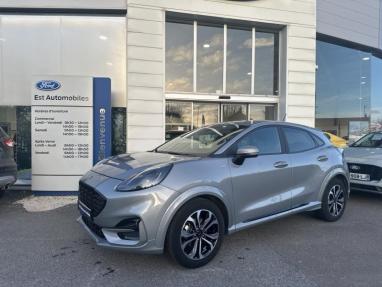 Voir le détail de l'offre de cette FORD Puma 1.0 Flexifuel 125ch S&S mHEV ST-Line de 2022 en vente à partir de 202.86 €  / mois