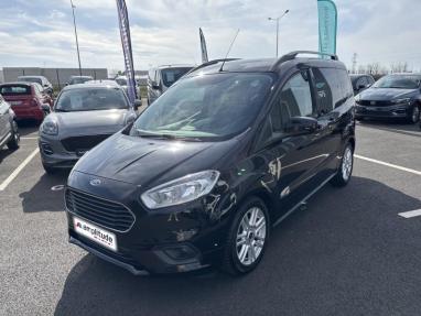 Voir le détail de l'offre de cette FORD Tourneo Courier 1.5 TDCI 100ch Titanium de 2020 en vente à partir de 15 799 €