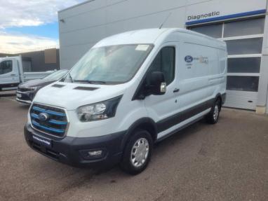 Voir le détail de l'offre de cette FORD Transit 2T Fg PE 350 L3H2 135 kW Batterie 75/68 kWh Trend Business de 2023 en vente à partir de 715.56 €  / mois
