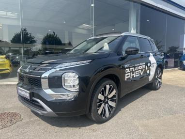 Voir le détail de l'offre de cette MITSUBISHI Outlander 2.4 PHEV 306ch Instyle 4WD de 2025 en vente à partir de 60 840 € 