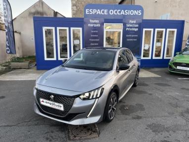 Voir le détail de l'offre de cette PEUGEOT 208 1.2 PureTech 100ch S&S GT Line de 2020 en vente à partir de 173.92 €  / mois